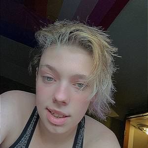 Meet your Posher, Alexia